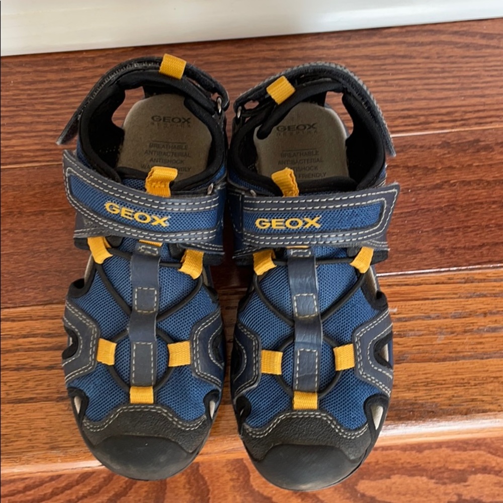 Like new Geox Sandals 12.5US Borealis Boy
